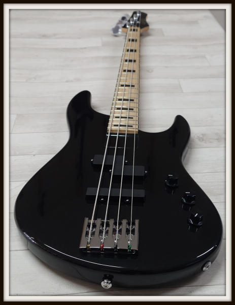 Spector Icon NC-4 Frank Bello, Black Sapphire Metallic, Signature